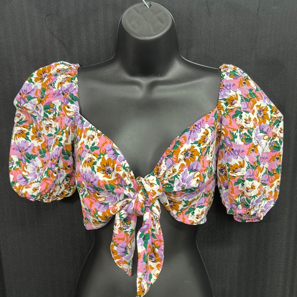 Pink and Purple Floral Cottage Style Puff Sleeve Tie Front Cropped Blouse